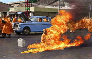 thich-quang-duc-tu-thieu