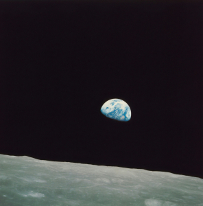 Earthrise–William-Anders